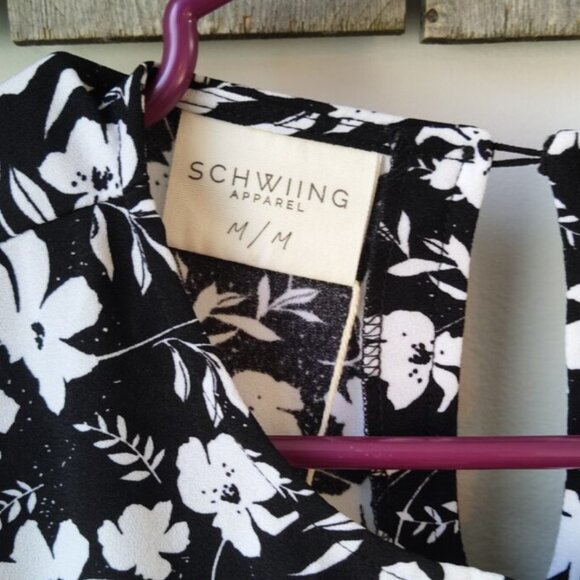 Schwiing blouse (New) - Picture 2 of 4